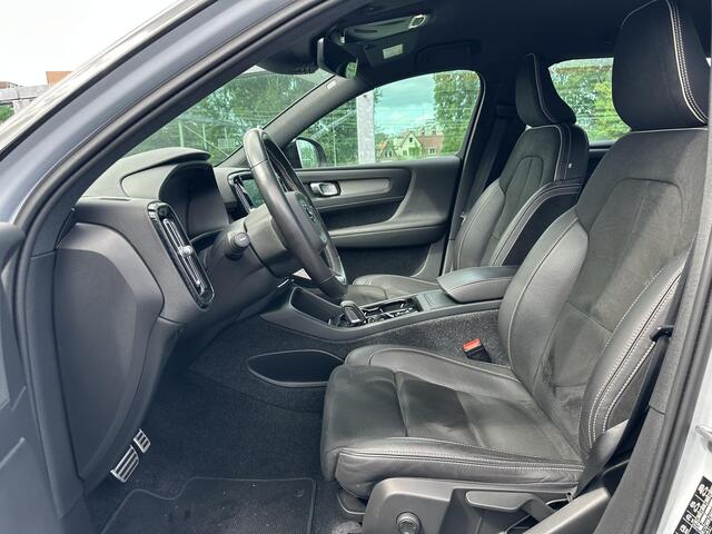 Volvo XC40 1.5 T2 R-Design Automaat / Camera achter / BLIS / Pilot assist / Nubuck bekleding / Carplay / Elek. bedienbare achterklep /