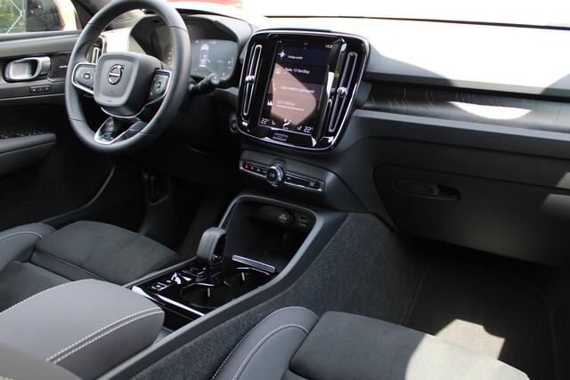 Volvo XC40 1.5 T4 Plug-in hybrid Plus Dark | Trekhaak | H/K | Pilot Assist | Memory | Navigatie | 360 Camera