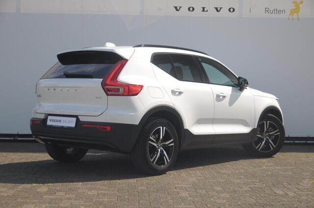 Volvo XC40 B4 211PK Automaat Plus Dark / Adaptive cruise control / Elektrische stoelen / Harman Kardon audio / Pilot assist / BLIS / Stoel en stuur verwarming / Elektrische achterklep / Parkeersensoren met camera / Google infotainment