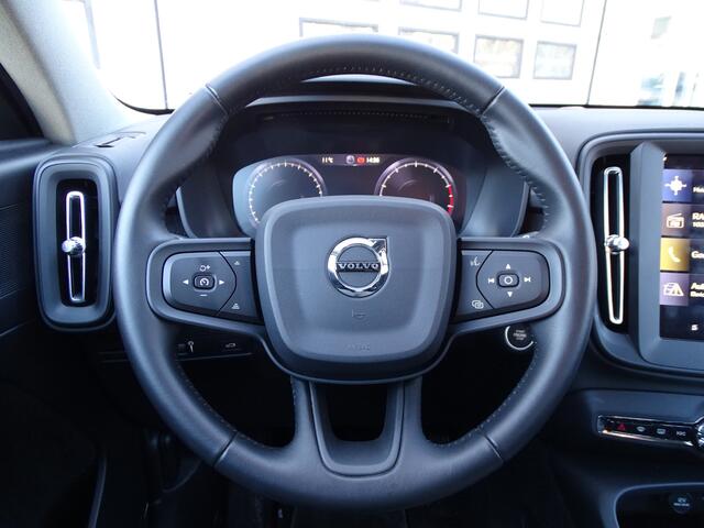 Volvo XC40 T3 Momentum | Navi | PDC