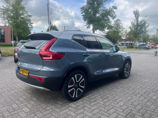 Volvo XC40 2.0 T4 R-Design