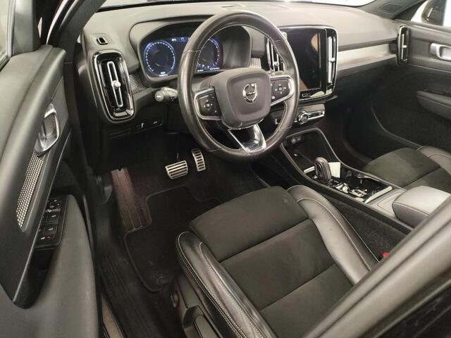 Volvo XC40 1.5 T2 R-Design | Adaptieve Cruise Control | Dode Hoek Detectie | Parkeer Camera | Parkeersensoren Voor en Achter |