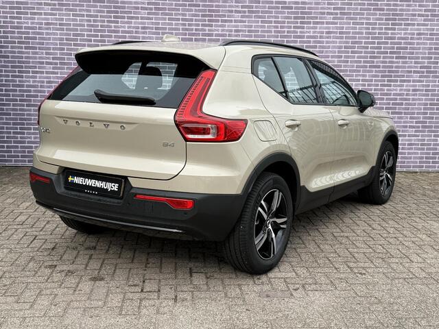 Volvo XC40 2.0 B4 Plus Dark | Nieuw Binnen | Trekhaak | Camera | Harman/Kardon | Keyless Entry/start | elektrisch verstelbare voorstoelen |