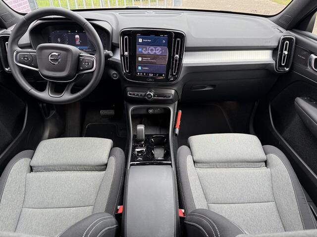 Volvo XC40 2.0 B4 Plus Dark | Nieuw Binnen | Trekhaak | Camera | Harman/Kardon | Keyless Entry/start | elektrisch verstelbare voorstoelen |