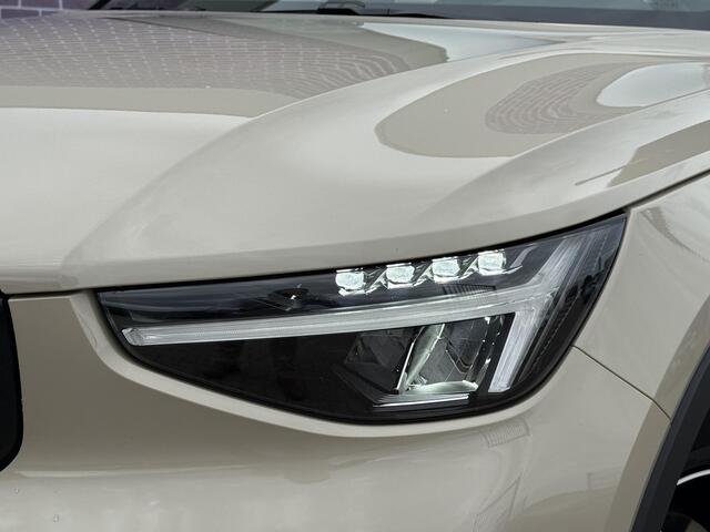 Volvo XC40 2.0 B4 Plus Dark | Nieuw Binnen | Trekhaak | Camera | Harman/Kardon | Keyless Entry/start | elektrisch verstelbare voorstoelen |