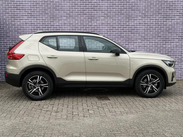 Volvo XC40 2.0 B4 Plus Dark | Nieuw Binnen | Trekhaak | Camera | Harman/Kardon | Keyless Entry/start | elektrisch verstelbare voorstoelen |