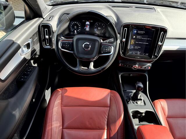 Volvo XC40 1.5 T3 Momentum Pro Panoramadak, Trekhaak, Camera