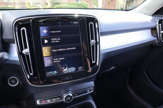 Volvo XC40 1.5 T3 Momentum | camera | cruise | navi | dealer o.h. | oh.boek
