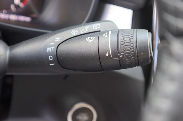 Volvo XC40 1.5 T3 Momentum | camera | cruise | navi | dealer o.h. | oh.boek