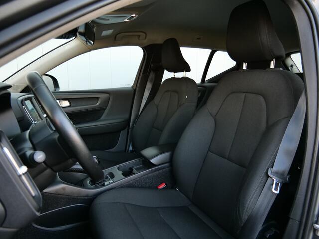 Volvo XC40 1.5 T3 157pk Trekhaak / Navigatie / 17 inch