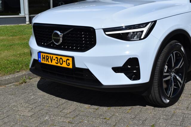 Volvo XC40 B4 211PK Automaat Plus Dark | Trekhaak | ACC | H&K | Blis | Stoel-Stuur Verwarming