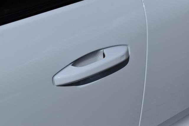 Volvo XC40 B4 211PK Automaat Plus Dark | Trekhaak | ACC | H&K | Blis | Stoel-Stuur Verwarming