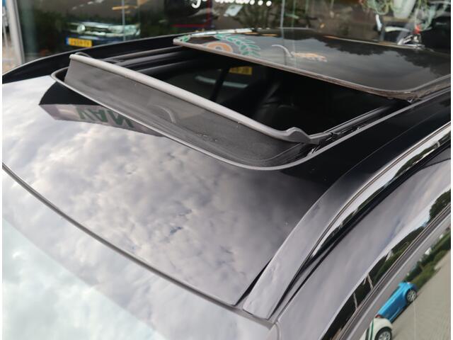 Volvo XC40 1.5 T4 Recharge R-Design / NL Auto / Panodak /