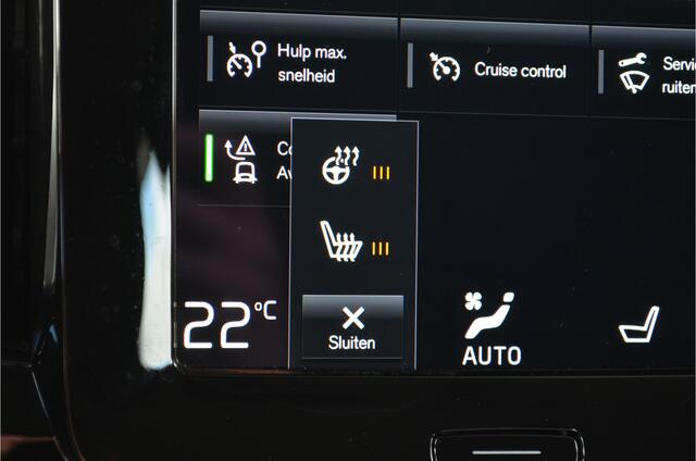 Volvo XC40 1.5 T4 Recharge Inscription Pilot Assist | a.Camera | Carplay | Stuur + Stoelverwarming | Dodehoeksensor | Bordenherkenning NL Auto!