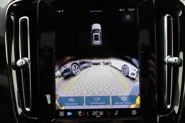 Volvo XC40 Single Motor Extended Range Plus 82 kWh - IntelliSafe Assist & Surround - Parkeercamera - Verwarmde voorstoelen & stuur - Parkeersensoren voor & achter - Draadloze tel. lader - Extra getint glas - 19' LMV met all season banden