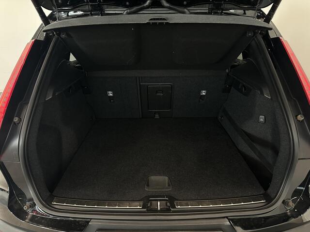 Volvo XC40 1.5 T3 R-Design | Panoramadak | LED | Navigatie | Climate Control | Cruise Control | Lichtmetalen velgen 18"