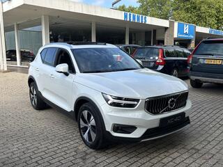 volvo-xc40-t5-261pk-recharge-inscri