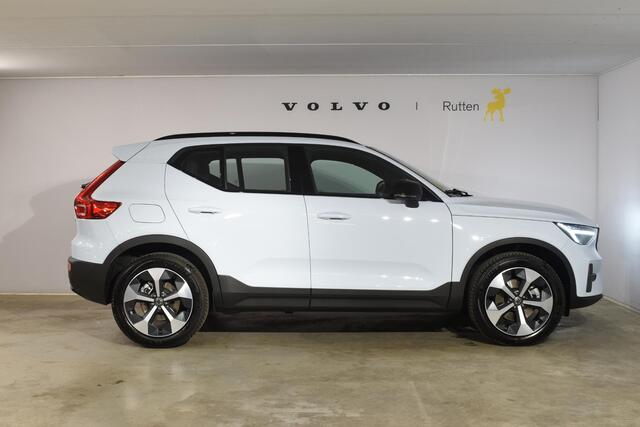 Volvo XC40 B4 211PK Plus Dark / Navigatie / Adaptive Cruise / Harman Kardon / Stuur & Stoelverwarming / Elektrische achterklep / Achteruitrijcamera / Trekhaak / Elektrische stoelverst. met geheugen