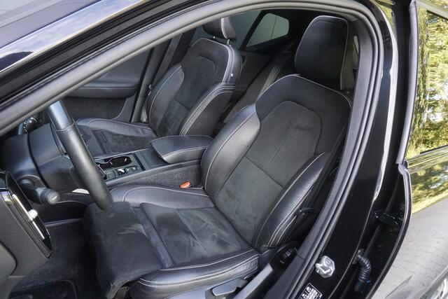 Volvo XC40 2.0 T4 R-Design | Automaat | Panoramadak | Harman/Kardon | Trekhaak | Camera |