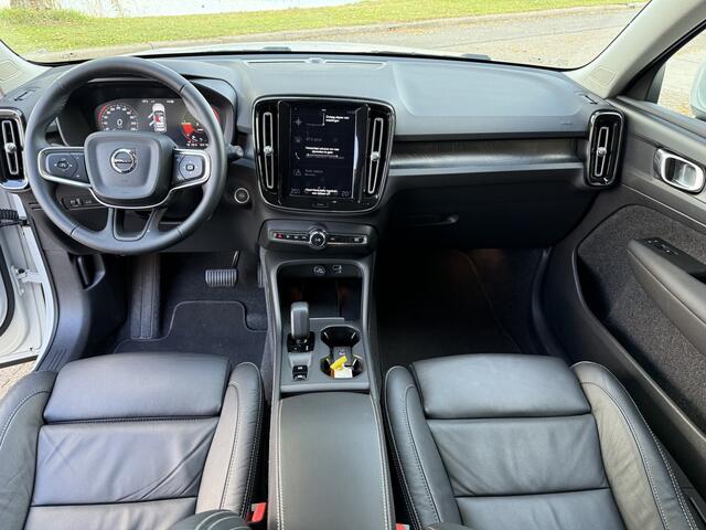Volvo XC40 1.5 T4 Recharge Plus Bright ** Leder ** Camera ** Trekhaak ** Memory Seats
