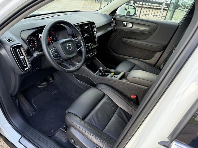 Volvo XC40 1.5 T4 Recharge Plus Bright ** Leder ** Camera ** Trekhaak ** Memory Seats
