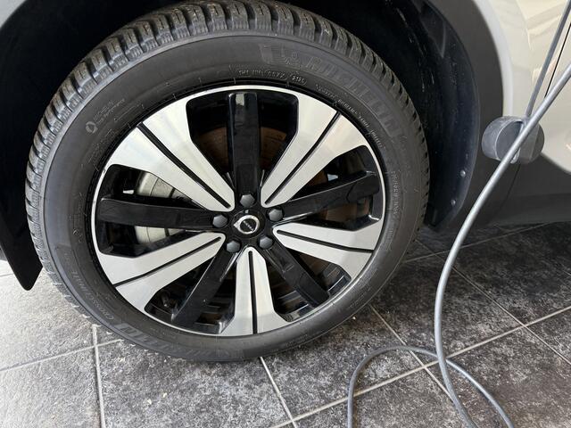 Volvo XC40 1.5 T4 Plug-in hybrid Core Bright ** Leder/Alcantara ** Camera ** 19inch