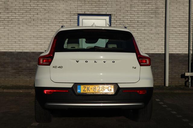 Volvo XC40 T4 Momentum Pro | Trekhaak | Dealer onderhouden