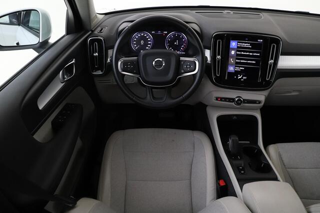 Volvo XC40 T4 AUT. MOMENTUM -TREKHAAK|PDC|CRUISE|18"|AUTOMAAT