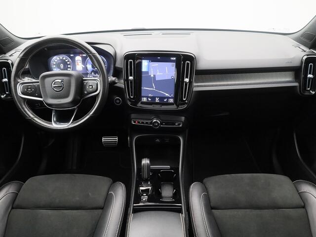 Volvo XC40 1.5 T4 Recharge R-Design | PANO | CAMERA | KEYLESS | STOEL- EN STUURVERW. | TREKHAAK