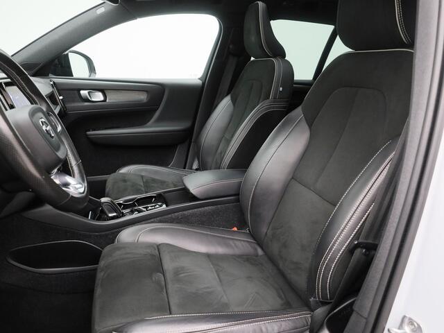 Volvo XC40 1.5 T4 Recharge R-Design | PANO | CAMERA | KEYLESS | STOEL- EN STUURVERW. | TREKHAAK
