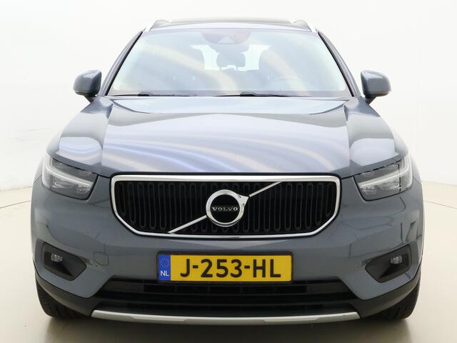 Volvo XC40 B4 211pk Automaat Business Pro / Panoramadak / El. Trekhaak / Verw. Voorruit / ACC / BLIS / Stoel + Stuurw. Verwarming / DAB / Lane Keeping Aid / Keyless / Noodreservewiel /