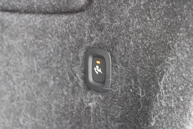 Volvo XC40 T2 Automaat Business Pro | Adapt. Cruise | El. Trekhaak | BLIS | Keyless | DAB | El. Achterklep