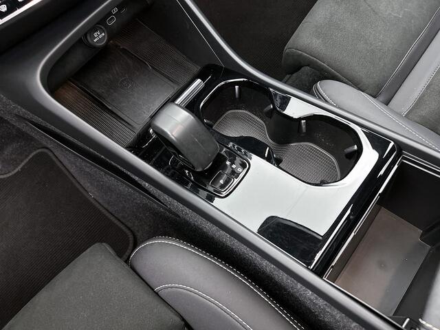 Volvo XC40 Recharge Pro | WORDT VERWACHT | Panoramadak | Trekhaak | Harman Kardon |