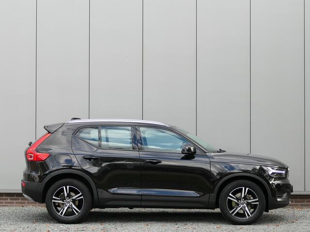 Volvo XC40 T4 AUT Momentum Trekhaak / Camera / Apple carplay&Android auto