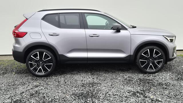 Volvo XC40 2.0 B3 Ultra Dark MY 2026 - 21" Wielen - Panorama dak - Lighting - I H/K Audio - 360 Cam - Alarm - Climate - Privacy Glass - R980 Interieur