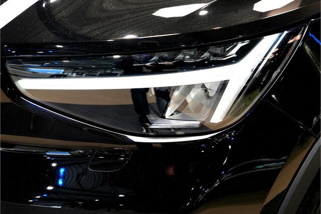Volvo XC40 1.5 T5 Plug-in Hybrid 193kW/262pk DCT7 Ultimate Bright FACELIFT! PANORAMADAK + HARMAN/KARDON + ADAPT.CRUISE + PILOT ASSIST + NAVI SENSUS + BLIS + LANE ASSIST + EL.STOELEN + STOEL-&STUURVERWARMING + CAMERA + KEYLESS + PARKSENSOREN V&A + 19" LM-VELGEN!!