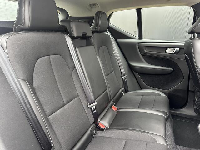 Volvo XC40 1.5 T3 Momentum Business Pack Connect/ schuifdak/ trekhaak/ park assist camera