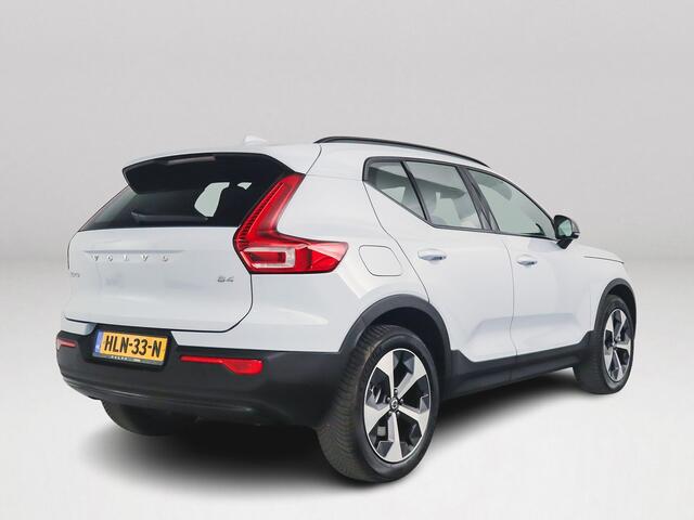 Volvo XC40 B4 Plus Dark Parkeercamera | Stoel- en Stuurverwarming | Harman Kardon | Trekhaak
