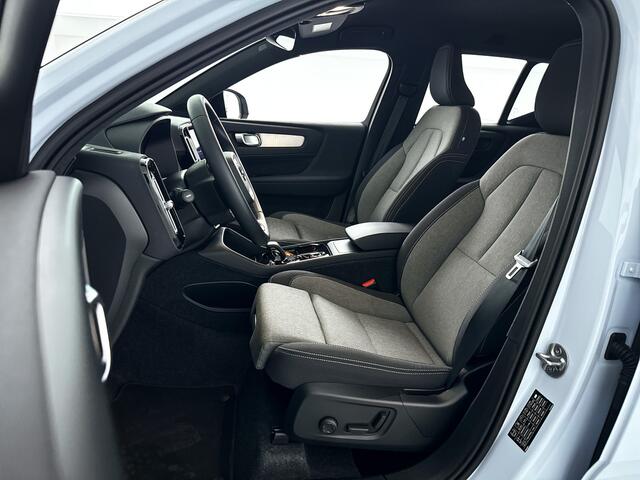 Volvo XC40 B4 Plus Dark Parkeercamera | Stoel- en Stuurverwarming | Harman Kardon | Trekhaak