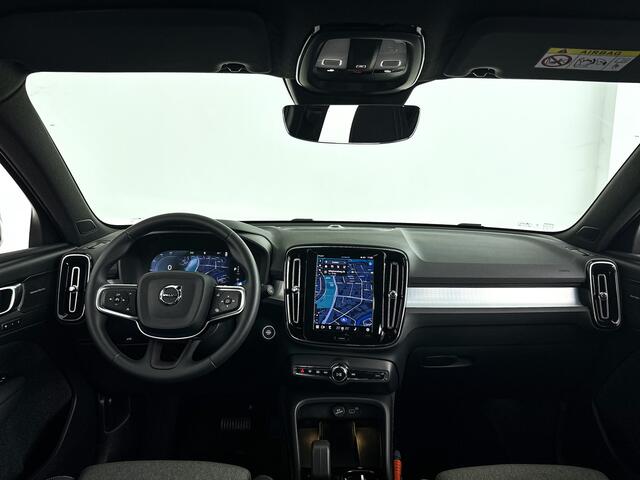 Volvo XC40 B4 Plus Dark Parkeercamera | Stoel- en Stuurverwarming | Harman Kardon | Trekhaak