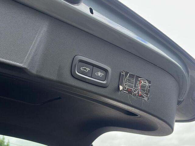 Volvo XC40 1.5 T5 Recharge R-Design 262pk | ZUID | Parking pack | 1.800 Kg trekgewicht