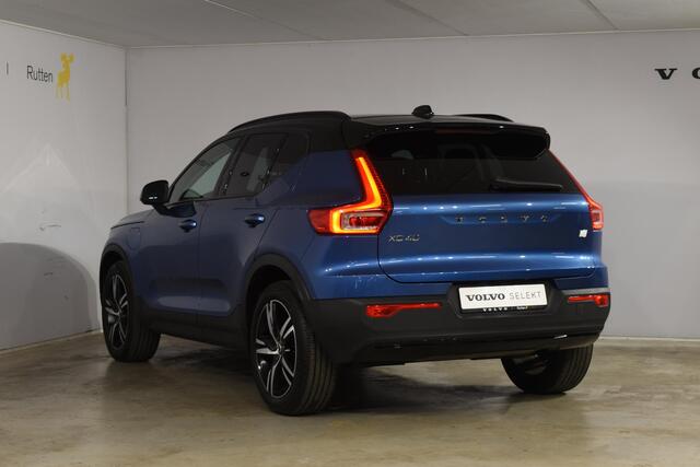 Volvo XC40 T5 262PK Automaat Recharge R-Design / Navigatie / Stuur & Stoelverwarming / Elektrische achterklep / Achteruitrijcamera / Elektr. Trekhaak / Elektrische stoelverst. met geheugen
