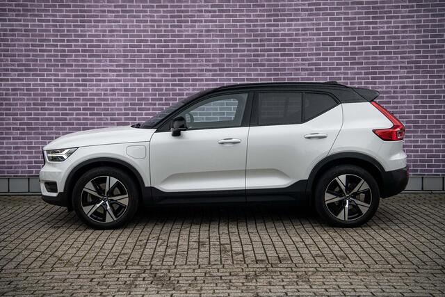 Volvo XC40 1.5 T5 Recharge R-Design | Panodak | Camera | Stoel+stuurwiel Verwarming | Trekhaak | Adapt Cruise | Getint glas