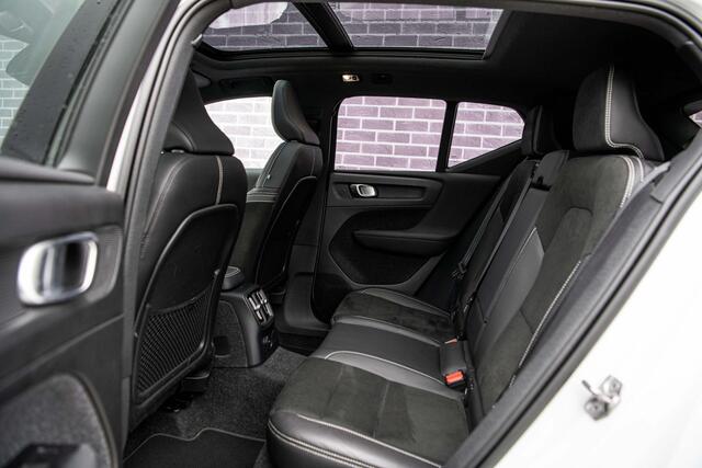 Volvo XC40 1.5 T5 Recharge R-Design | Panodak | Camera | Stoel+stuurwiel Verwarming | Trekhaak | Adapt Cruise | Getint glas