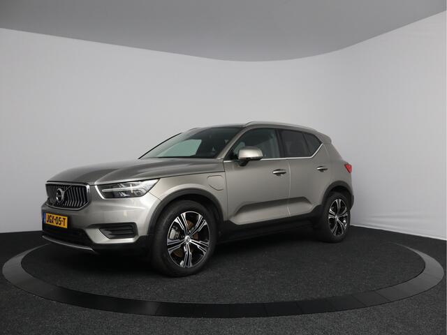 Volvo XC40 1.5 T4 Recharge Inscription | Leder | Glazen schuifdak