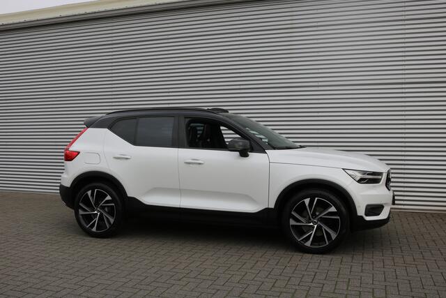 Volvo XC40 2.0 T5 AWD R-Design 248PK (Panoramadak Sportleder/Memory Navi 360Camera HarmanKardon Trekhaak Full-Led 20InchLMV PrIvacyGlass Pdc V+A)