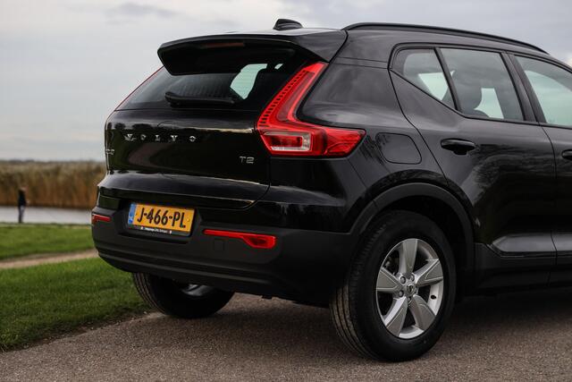 Volvo XC40 1.5 T2 Momentum Core ? LED ? Carplay ? Camera