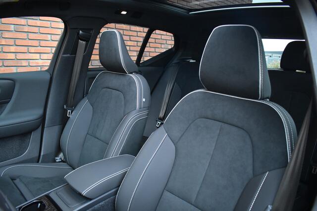 Volvo XC40 B4 210PK Plus Black Edition | Lounge Pack | 360 Camera |