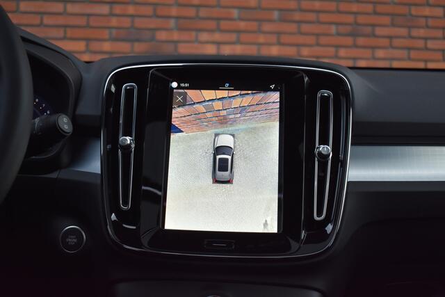 Volvo XC40 B4 210PK Plus Black Edition | Lounge Pack | 360 Camera |