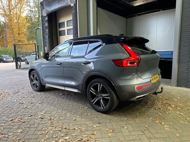 Volvo XC40 T4 R-Design | Panoramadak | ACC | harman/kardon | BLIS | Trekhaak | Getint Glas